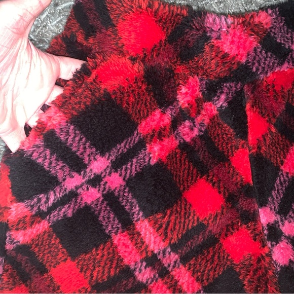 Maurice’s Red Teddy Sherpa Fleece Med Sweater And High Rise Short Set Small NWT - Picture 4 of 10
